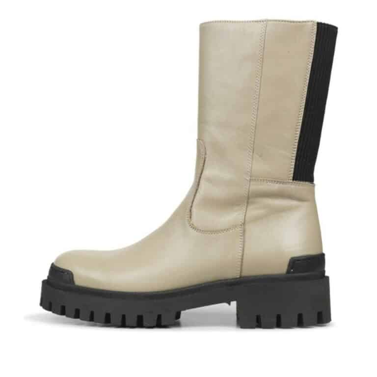 Lang Chelsea støvle fra Angulus i beige til dame