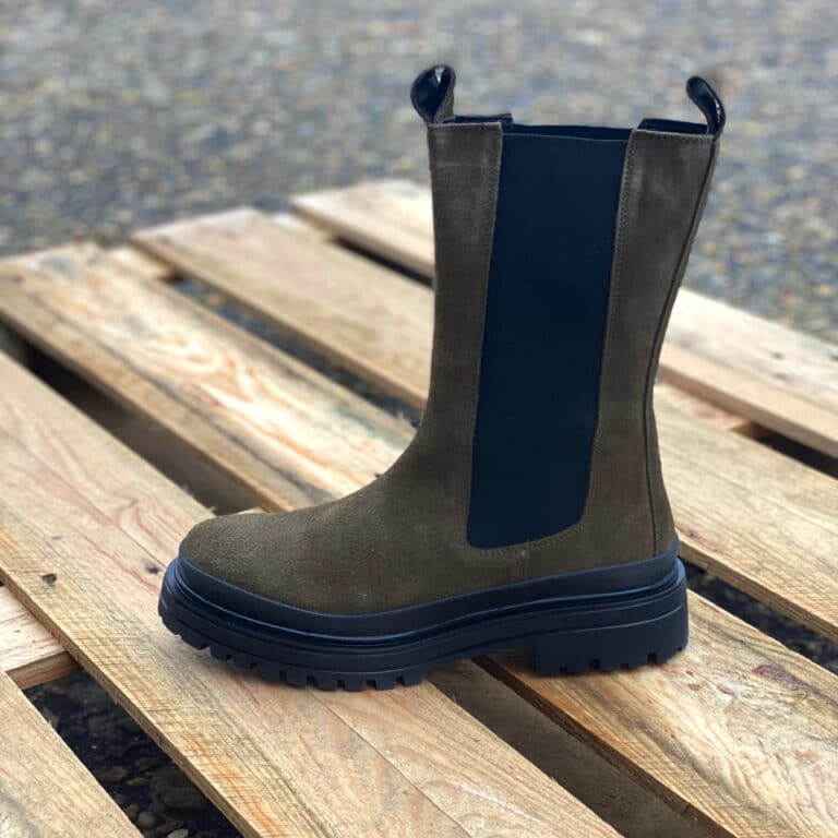 Bianco-stoevle-dame-