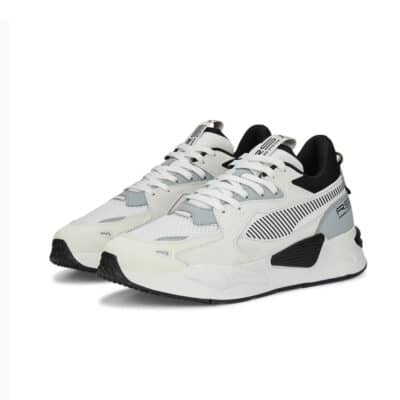 Puma sneakers i hvid til dame. Sneakers med et sporty look og i en dejlig blød kvalitet. Model: 386629-01