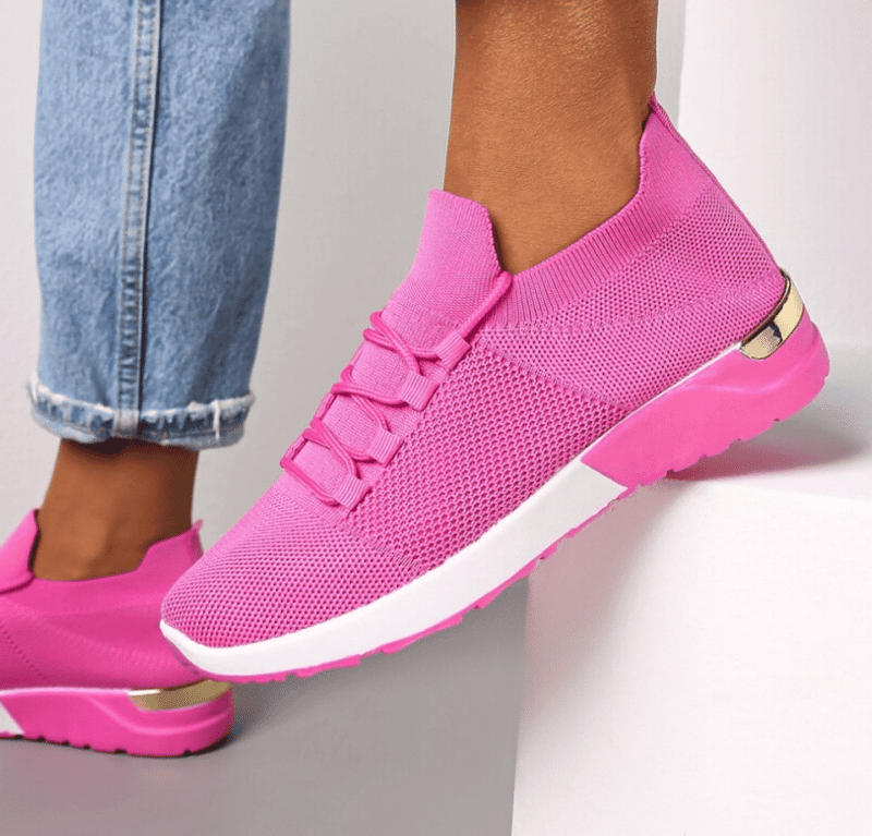 Amour sneakers dame i pink farve med en flot gulddetalje på hælen