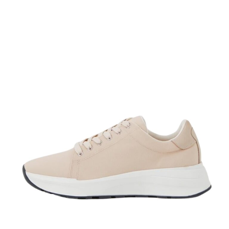 Vagabond sneakers til dame i beige. Sporty look og lækker kvalitet.