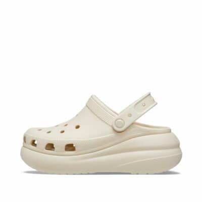 Crocs sandal til dame i beige, med platform sål