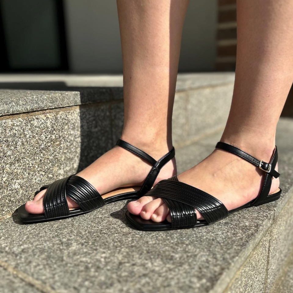 sandal dame | sort med kryds rem| Damkjær sko 》