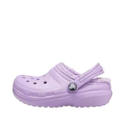 Crocs sandal i lilla til børn. Komfortabel og iøjnefaldende med sin smukke farve.