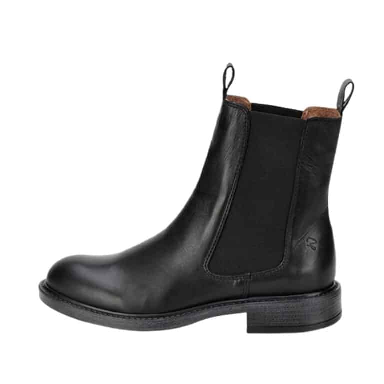 Shoedesign Copenhagen Joanna støvle i sort til dame. Klassisk chelsea støvle med elastik i siderne! Model: S232-1343-001-01