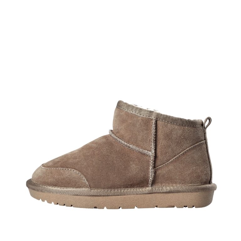 Sofie Schnoor bamsestøvle til dame i beige. Bamsestøvle med uldfoer og ægte ruskind, med gummisåler. Model: t420-7015