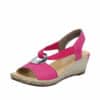 Rieker sandal til dame i pink med flot sølvspænde og kilehæl.