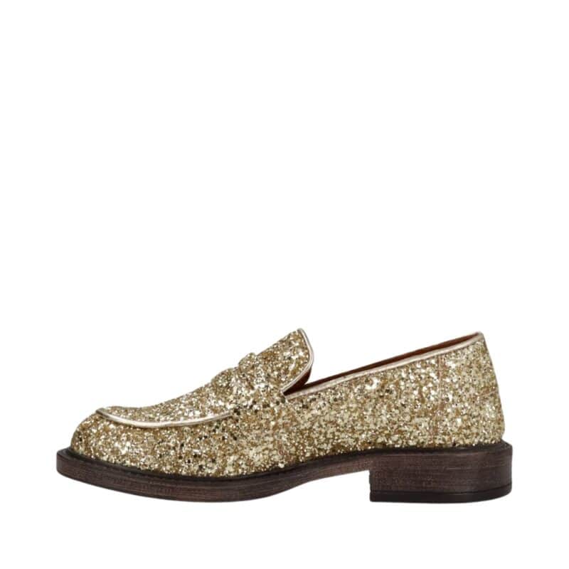 Shoedesign Copenhagen loafers dame i guld glimmer med flotte detaljer.