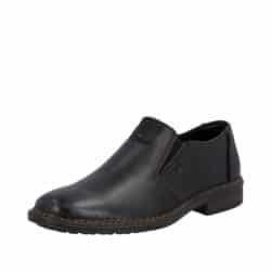 Rieker hyttesko til herre i sort med skindoverdel og skindsål samt ekstra bredde H og elastik