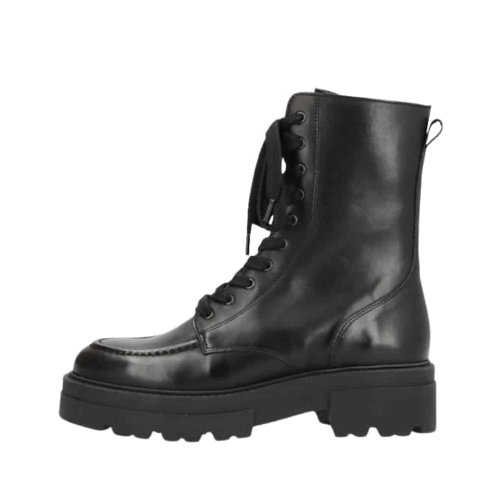 Shoedesign Copenhagen Valley støvle til dame i sort i 100% skind med en chunky ydersål samt skindsål og funktionel lynlås