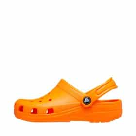 Crocs sandal til børn i orange med praktisk rem bagpå