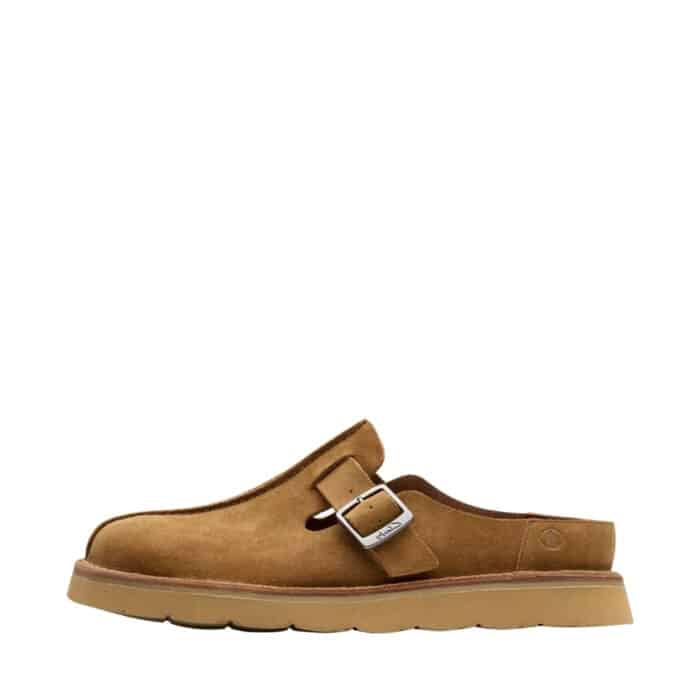 Clarks Solsbury Mule sko til herre i brunt ruskind med justerbar spænde og EVA-sål