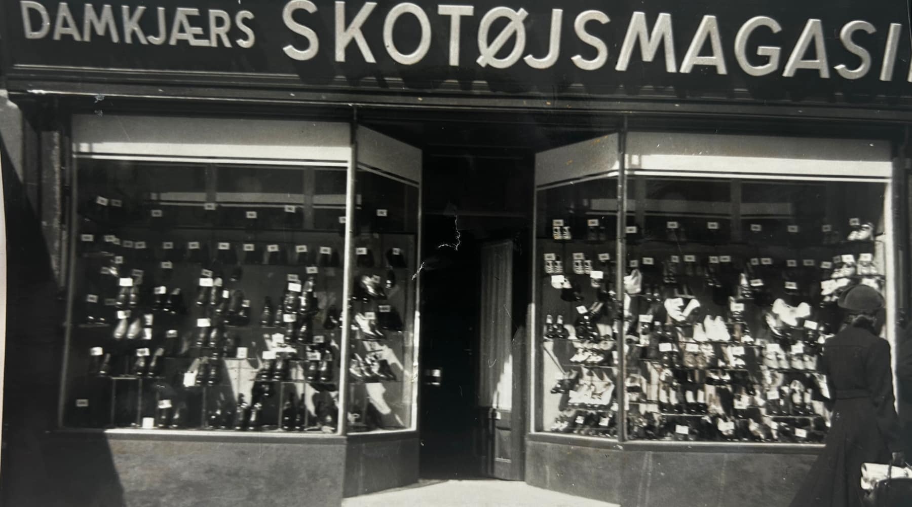 damkjær sko i 1940 da butikken slog dørenere op
