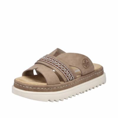 Rieker sandal til dame i brum med flotte detaljer og plateausål på 4,5 cm