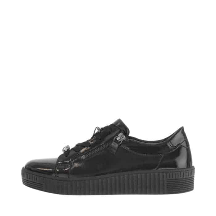 Gabor sneakers til dame i sort skind med lakoverdel og to funktionelle lynlåse samt udtagelig indersål