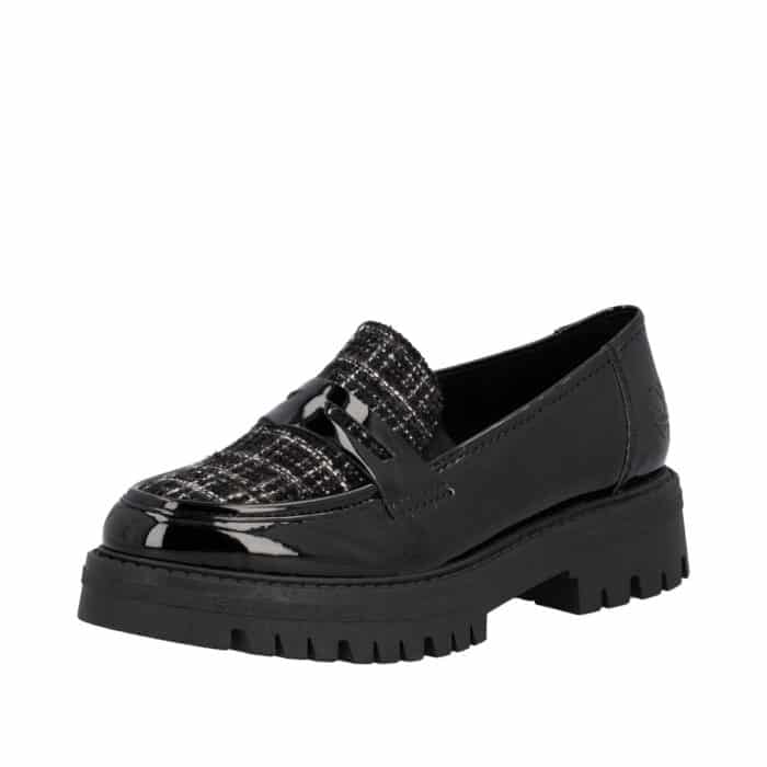 Rieker loafers til dame i sort med lakoverdel og indersål af læder samt chunky ydersål på 4 cm.