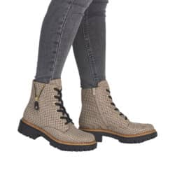 rieker-stoevle-dame-beige-72617-60-3