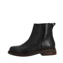 Angulus støvle til dame i sort med skindoverdel og skindsål samt funktionel lynlås