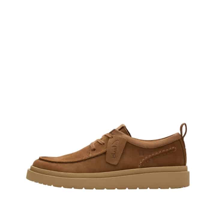 Clarks Polden Moc sneakers til herre i brunt ruskind med snørebånd og udtagelig indersål samt let og fleksibel ydersål