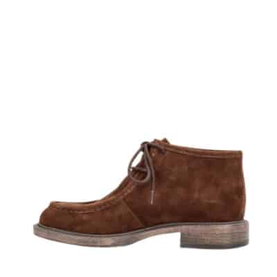 Shoedesign Copenhagen Moana S støvle til dame i mørkebrunt ruskind med en blød skindsål og snørebånd
