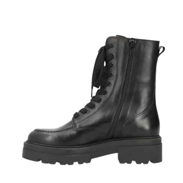 Shoedesign Copenhagen Valley støvle til dame i sort i 100% skind med en chunky ydersål samt skindsål og funktionel lynlås