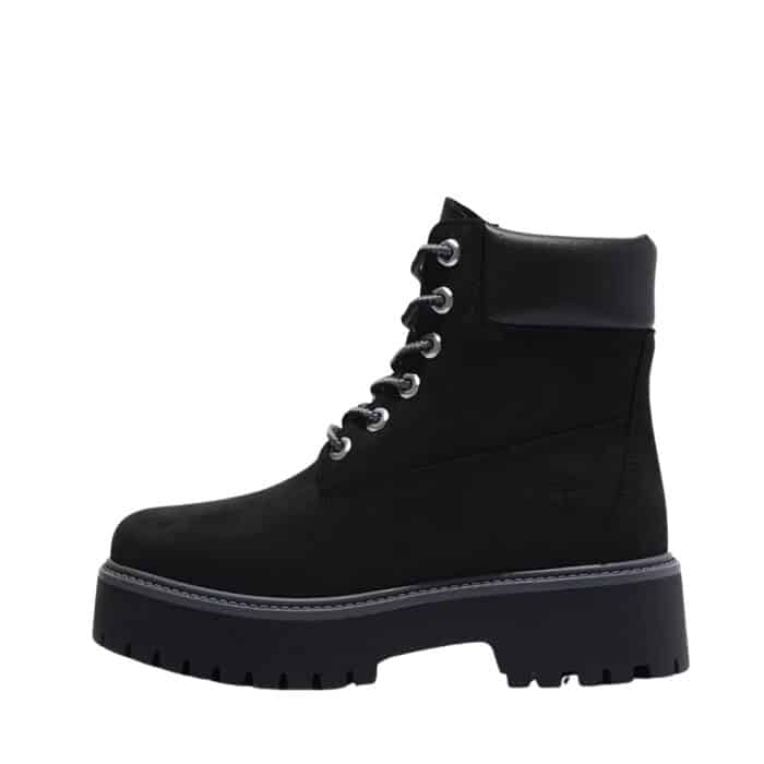 Timberland Stone Street støvle til dame i sort, fremstillet af vandtæt læder med snørebånd og udtagelig sål samt plateausål på 5 cm.