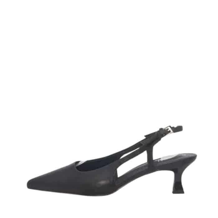 Duffy pumps til dame i sort med en hæl på 5,5 cm samt en slingback hælræm