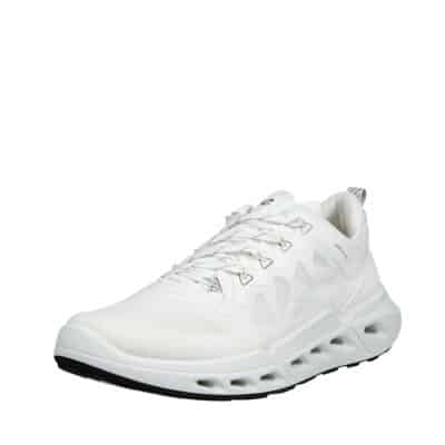 Ecco Biom 720 sneakers til dame i hvid mesh med snørebånd og udtagelig indersål samt gummisål med stødabsorbering