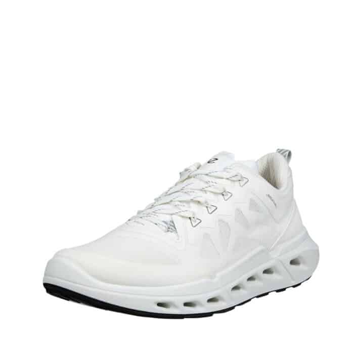 Ecco Biom 720 sneakers til dame i hvid mesh med snørebånd og udtagelig indersål samt gummisål med stødabsorbering