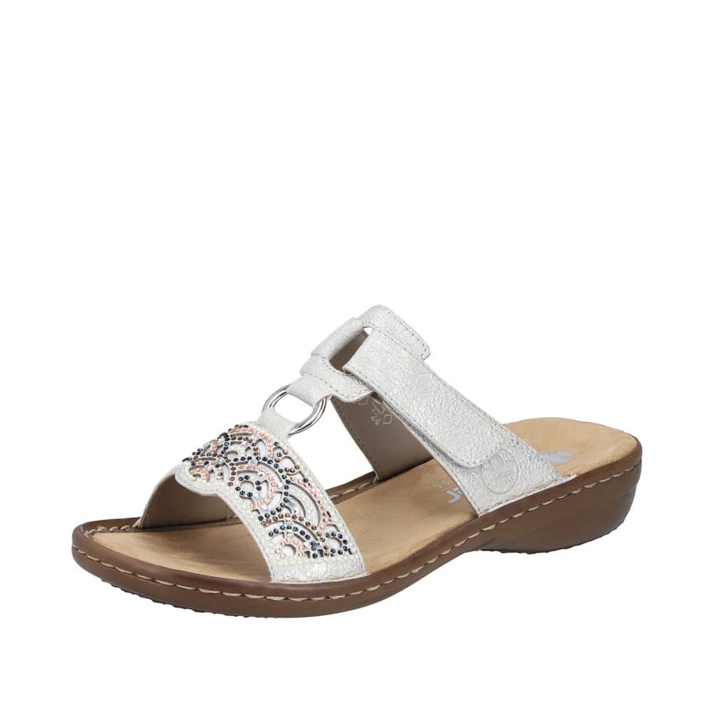 Rieker sandal til dame i sølv med flotte detaljer og en velcrorem