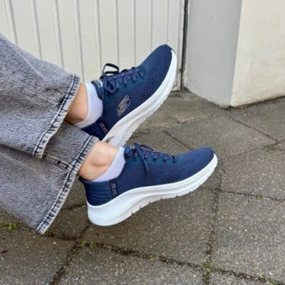Alternative view of Skechers Slip-in Arch Fit 2.0 Easy Chic Sneakers Dame