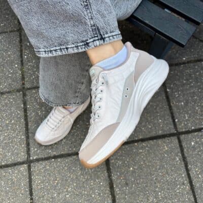 Alternative view of Skechers Slip-In Contour Foam Sneakers Dame