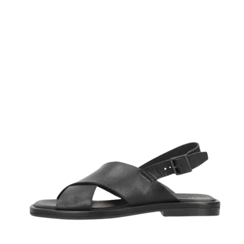 Phenumb Copenhagen Onry Strap sandal til dame i sort med skindoverdel og skindsål samt justerbar spænde