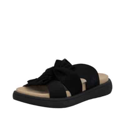 Rieker sandal til dame i sort med fin detalje på remmen.