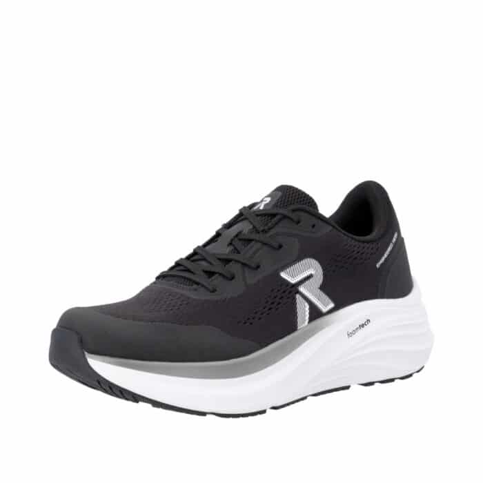 Rieker sneakers til dame i sort med udtagelig sål samt ydersål på 4,5 cm og ekstra bredde G