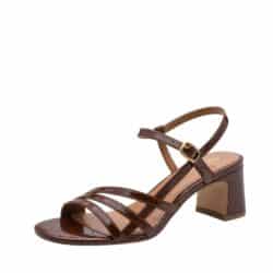 Tamaris sandal til dame i brun med nlokhæl på 5 cm samt justerbar spænde og elegante detaljer