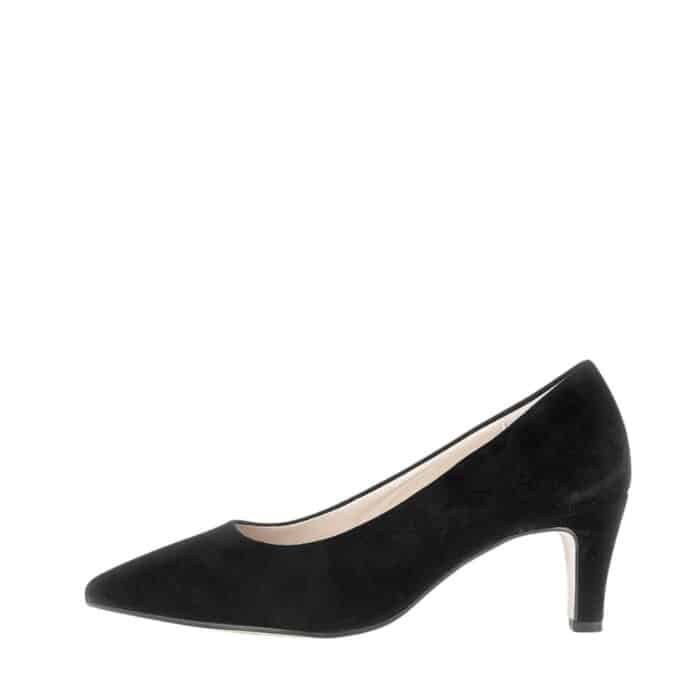 Gabor pumps til dame i sort med hæl på ca. 6 cm og med spids tå.