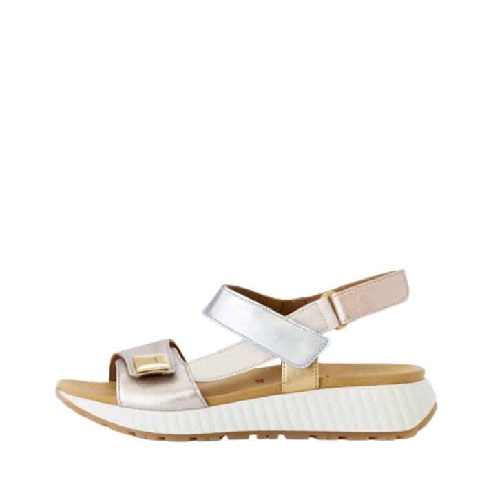 Gabor sandal til dame i metallic med 3 justerbar velcroremme samt lille kilehæl på 4 cm